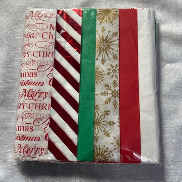 Christmas Tissue Paper With Foil 102 Sheets 20x20 Inch - Picture 4 of 4